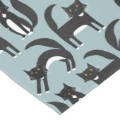 Schwarze und weiße Tuxedo Katzen Kurzer Tischläufer (Ecke)