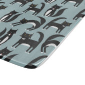 Schwarze und weiße Tuxedo-Katzen Schneidebrett (Ecke)