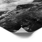 Schwarze und weiße Wasserfälle umgeben von Bäumen Poster (Ecke)