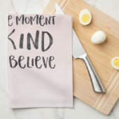 Schwarze Wasserfarbe Inspirative Worte Gold Herz Geschirrtuch (Viertel Falte)