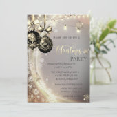 Schwarze Weihnachtsbälle, String-Lichter, Schneefl Einladung (Stehend Vorderseite)