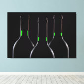 Schwarze Weinflaschen gepackte Canvas Prints Leinwanddruck (Insitu (Holzboden))