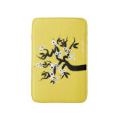 Schwarze, weiße Liebesvögel Kirschgelb Badematte (Vorderseite Vertikal)