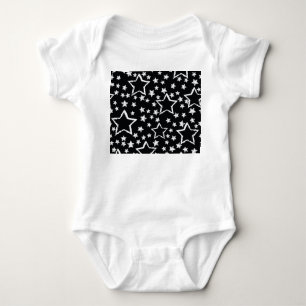 Schwarze, weiße Sterne: urbaner Grunge. Baby Strampler