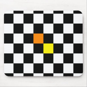 Schwarze, weiße Tafel mit gelber orangefarbener F Mousepad