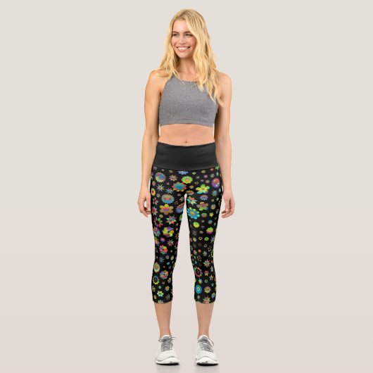 Schwarze Whimsikfarbene Blume Capri Leggings (Vorderseite)