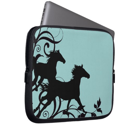 Schwarze Wildpferde Laptopschutzhülle (Vorne Rechts)