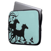 Schwarze Wildpferde Laptopschutzhülle (Vorderseite Links)