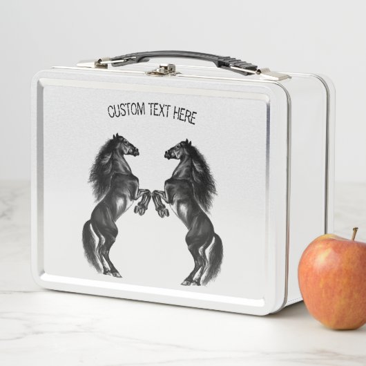 Schwarze Wildpferde - Text hinzufügen / Farbe hinz Metall Brotdose (Beispiel)