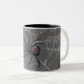 Schwarze Witwe Spiderweb Zeichnend Kunst Zweifarbige Tasse (VorderseiteRechts)