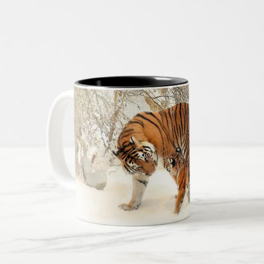 Schwarze Zwei-Ton Tasse mit Tigerfamiliendruck (Vorderseite Links)