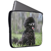 Schwarzer älterer Spitz Laptopschutzhülle (Vorne Rechts)