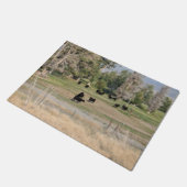 Schwarzer Angus in der Weide Fußmatte (Schrägansicht)