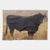 Schwarzer Angus Steer Grazing mit Herde Geschirrtuch (Horizontal)