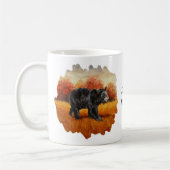 Schwarzer Bär im Herbstwald Kaffeetasse (Links)