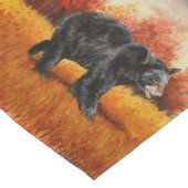 Schwarzer Bär im Herbstwald Kurzer Tischläufer (Ecke)