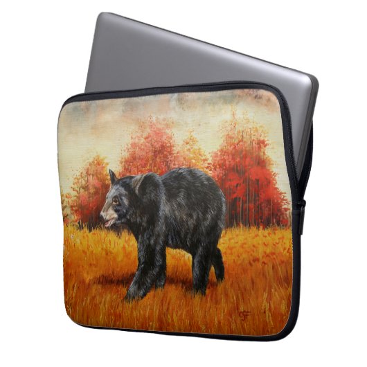 Schwarzer Bär im Herbstwald Laptopschutzhülle (Vorderseite Links)