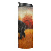 Schwarzer Bär im Herbstwald Thermosbecher (Nach rechts gedreht)