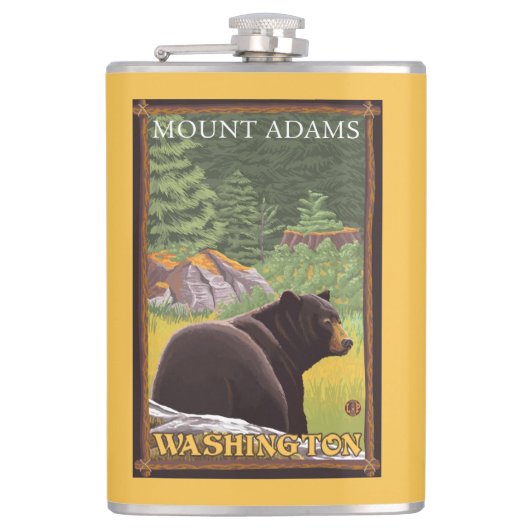 Schwarzer Bär im Wald - Berg Adams, Washington Flachmann (Vorderseite)