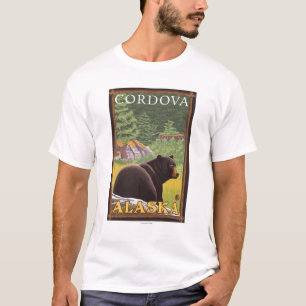 Schwarzer Bär im Wald - Cordova, Alaska T-Shirt