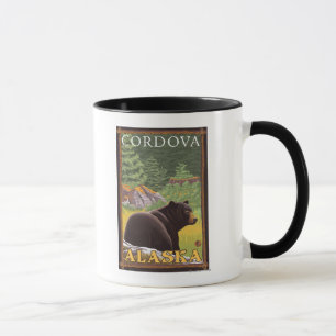 Schwarzer Bär im Wald - Cordova, Alaska Tasse