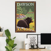 Schwarzer Bär im Wald - Dawson, Alaska Poster (Heimbüro)