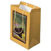 Schwarzer Bär im Wald - der Mount Rainier, Mittlere Geschenktüte (Rückseite Schrägansicht)