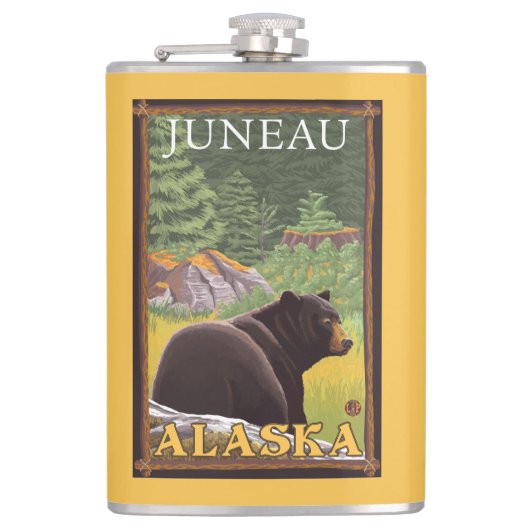 Schwarzer Bär im Wald - Juneau, Alaska Flachmann (Vorderseite)