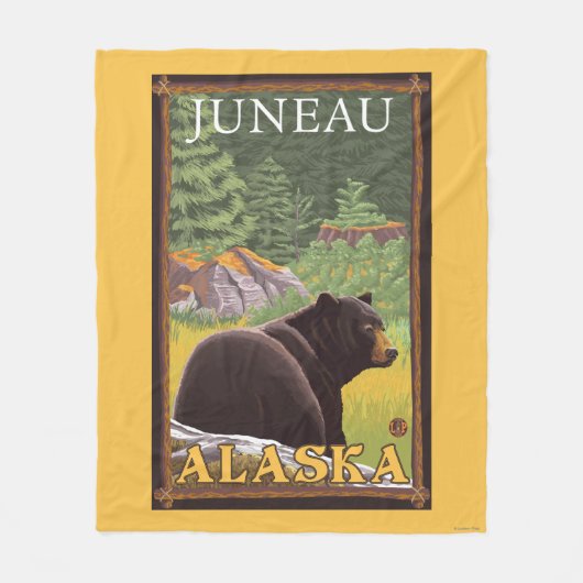 Schwarzer Bär im Wald - Juneau, Alaska Fleecedecke (Vorderseite)