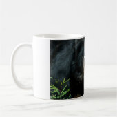 Schwarzer Bär im Wald Kaffeetasse (Links)