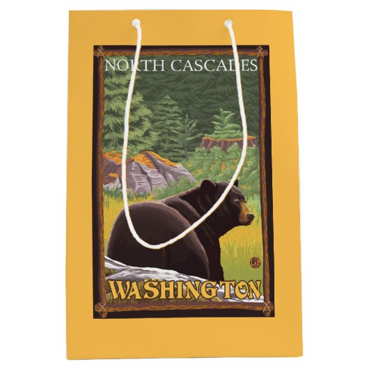 Schwarzer Bär im Wald - Nordkaskaden, Washingto Mittlere Geschenktüte (Vorderseite)