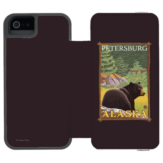 Schwarzer Bär im Wald - Petersburg, Alaska Incipio iPhone Geldbeutel-Hülle (Folio Geöffnet)
