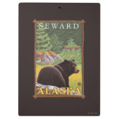 Schwarzer Bär im Wald - Seward, Alaska Klemmbrett (Rückseite)