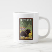 Schwarzer Bär im Wald - Sitka, Alaska Jumbo-Tasse (Rechts)
