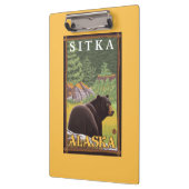Schwarzer Bär im Wald - Sitka, Alaska Klemmbrett (Links)