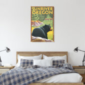 Schwarzer Bär im Wald - Sun River, Oregon Leinwanddruck (Insitu (Schlafzimmer))