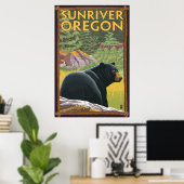 Schwarzer Bär im Wald - Sun River, Oregon Poster (Heimbüro)