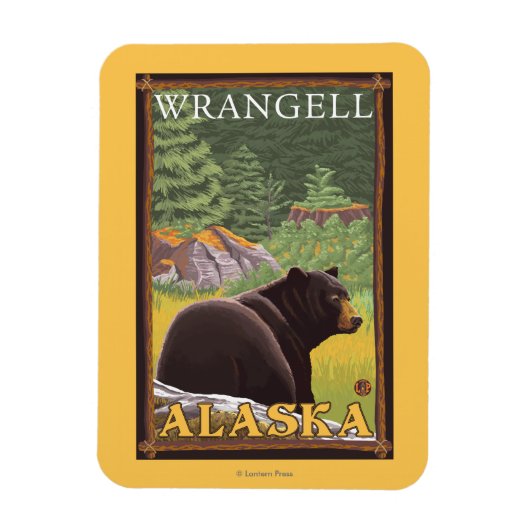 Schwarzer Bär im Wald - Wrangell, Alaska Magnet (Vertikal)