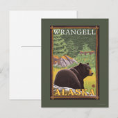 Schwarzer Bär im Wald - Wrangell, Alaska Postkarte (Vorne/Hinten)