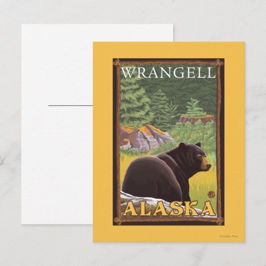 Schwarzer Bär im Wald - Wrangell, Alaska Postkarte (Vorne/Hinten)