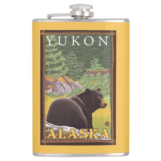 Schwarzer Bär im Wald - Yukon, Alaska Flachmann (Vorderseite)