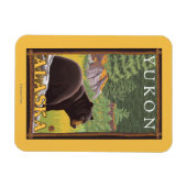 Schwarzer Bär im Wald - Yukon, Alaska Magnet (Horizontal)