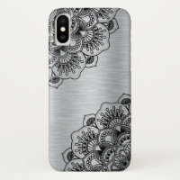 Schwarzer Blumenmandala auf silber gebürstetem Alu