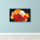 Schwarzer Bouquet der Rose Leinwanddruck (Insitu (Holzboden))