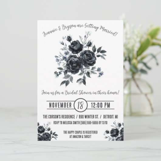 Schwarzer Bouquet, Emo, Goth, monochromes Brautpar Einladung (Stehend Vorderseite)