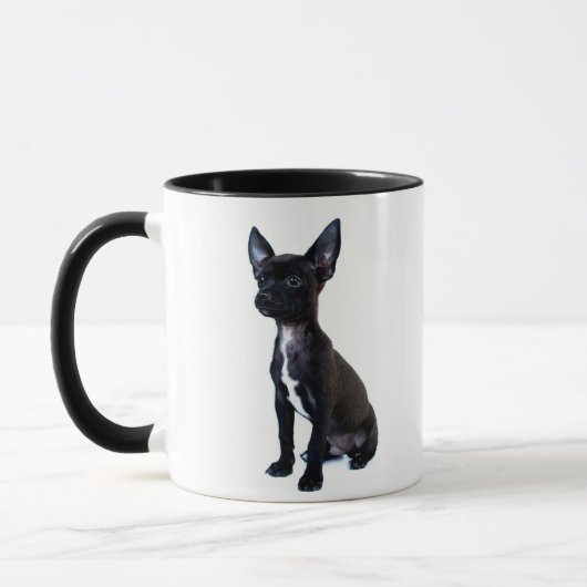 Schwarzer Chihuahuawelpe Tasse (Links)