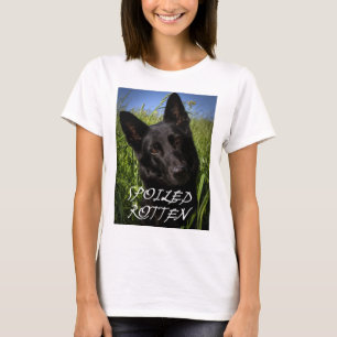schwarzer deutscher Schäferhund verwöhnt T-Shirt
