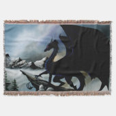 Schwarzer Drache Fantasy Blue Mountains Decke (Vorderseite)