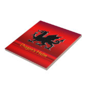 Schwarzer Drache mit dem roten Chromeffekt Fliese (Seite)