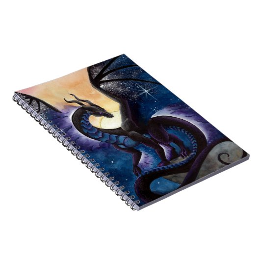 Schwarzer Drache mit nächtlichem Himmel durch Notizblock (Rechte Seite)